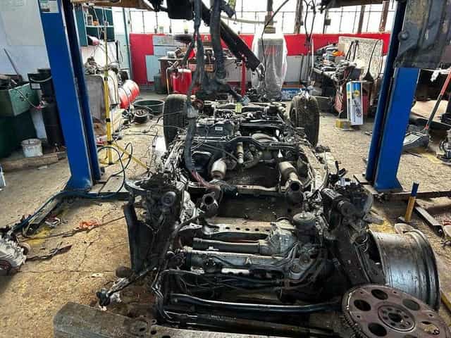 Sasiu cu acte  toyota land cruiser j 200 an 2009