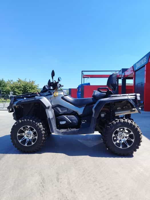 Vând URGENT atv can am