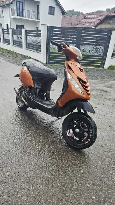 Vând Scuter piaggio zip sp2