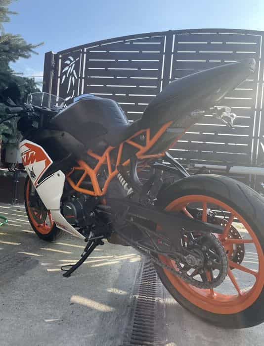 se vinde KTM RC 125cc