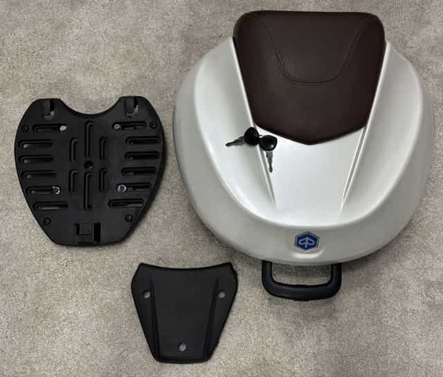 Cutie bagaje Top case OEM Piaggio Beverly 300 ie