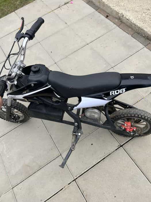 Vind scuter copii 4-8 ani electric