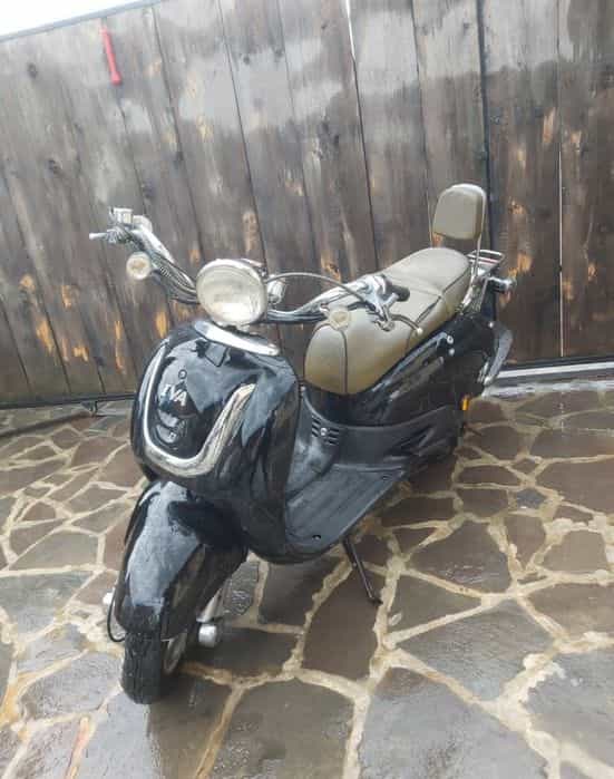 Scuter Retro de 49 cm 550euro