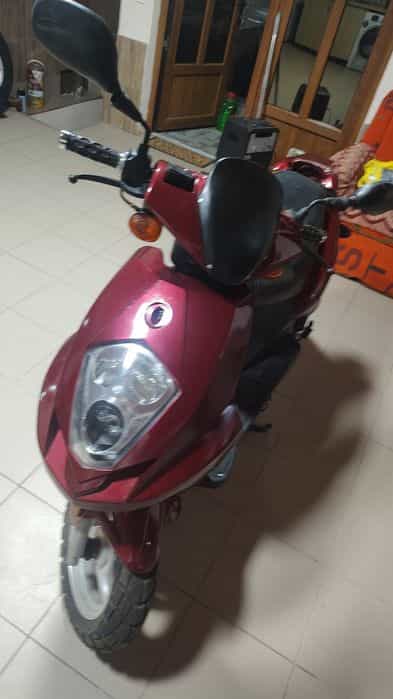 Vând scuter 50 cc-înmatriculat