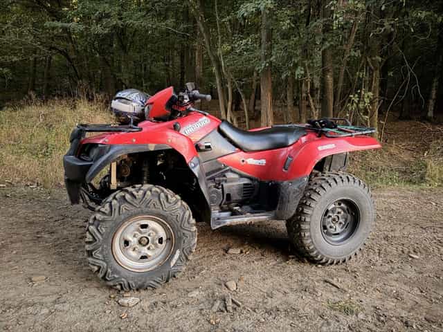 Suzuki kinquad 750