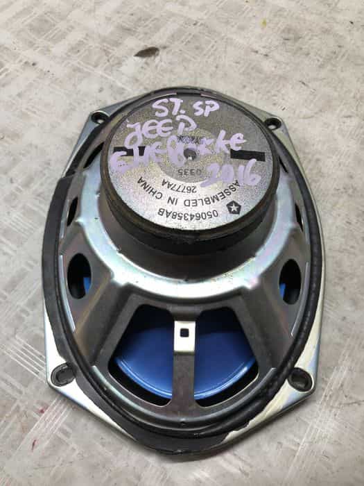 Boxa stanga spate Jeep Cherokee 2.2 Motorina 2016