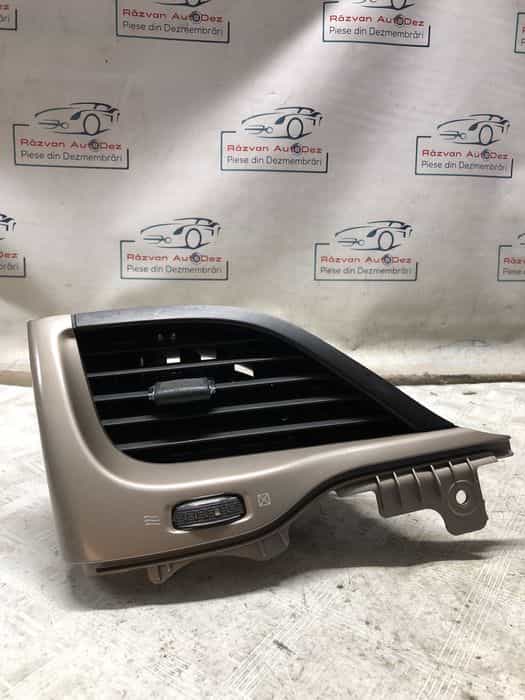 Grila ventilatie stanga  Jeep Cherokee - Motorina 2015