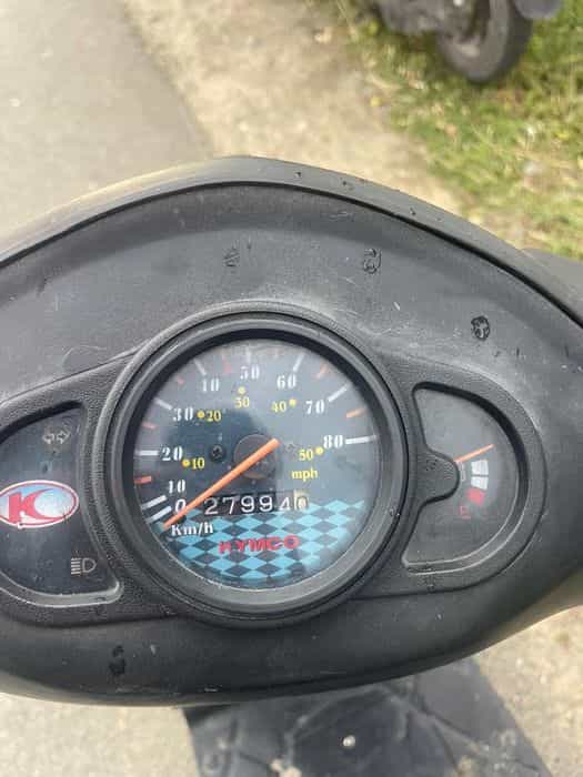 Vând scuter kymco agility50 4T