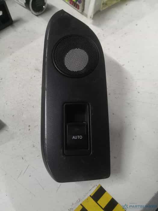 Butoane Geamuri Electrice Dreapta Fata Toyota Land Cruiser 150 (Trj15_