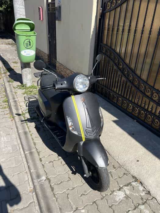 Vand scuter in 4 Timpi