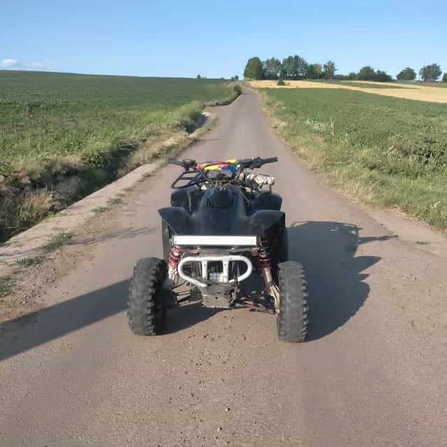 Vând sau schimb ATV Polaris scrambler de 500