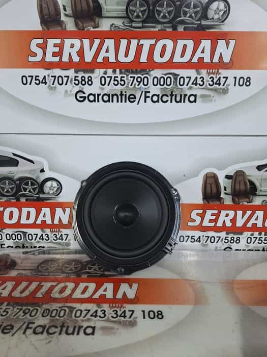 boxa land rover discovery 4 (2009->) 2.0 motorina 2016