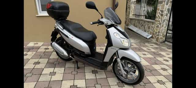 Scuter Piaggio 125