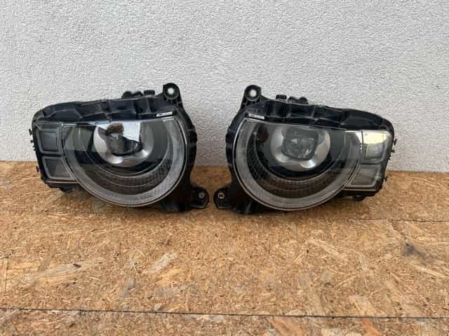 SET Far stanga dreapta Land Rover Defender Full LED complete Originale