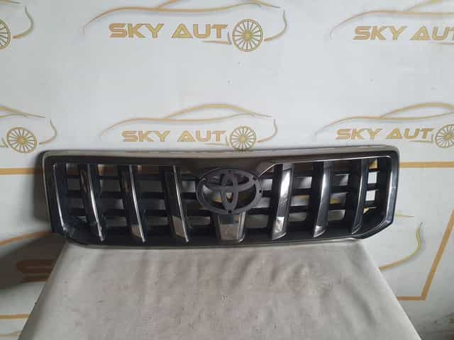 Grila radiator Toyota Land Cruiser J120 dupa 2003 cod 53111-60572