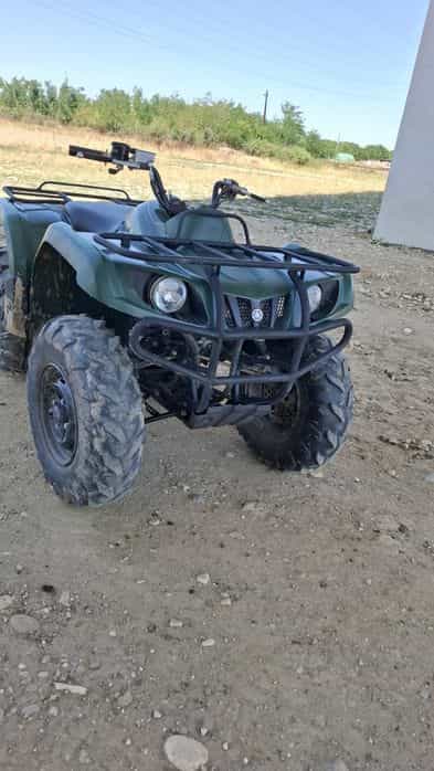 Vând  atv  Yamaha  grilzi