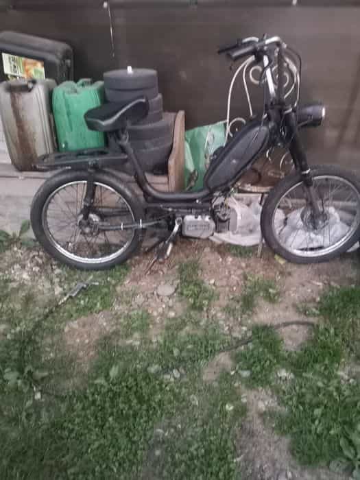 De vânzare moped gyromat 50 cc se vinde cu toate piesele preț 600 lei