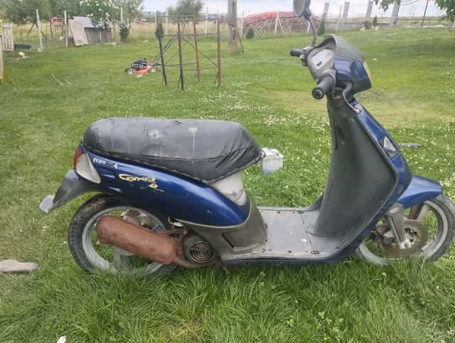 Vând scuter malaguti 49 cc