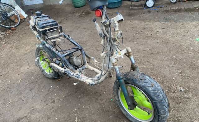 Vand scuter 100cc 4t defect