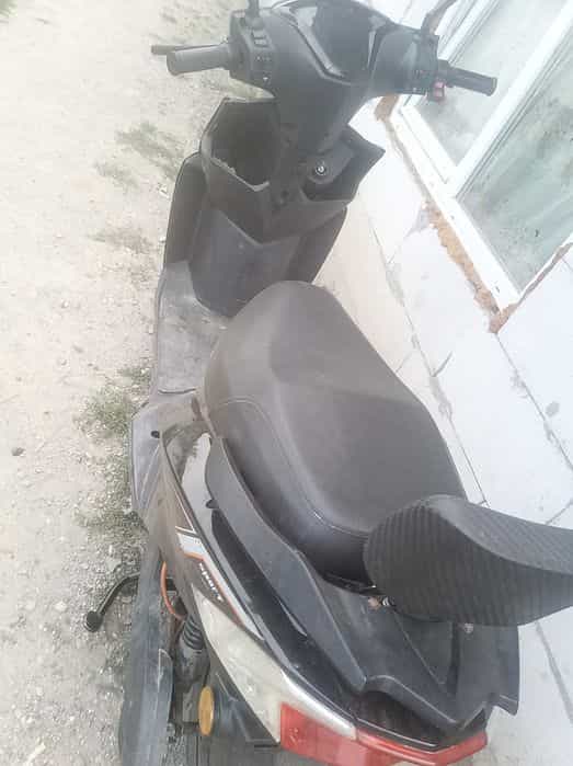 Scuter elctric 20 ah 48 V 1500 W pentru Mai multe in privat