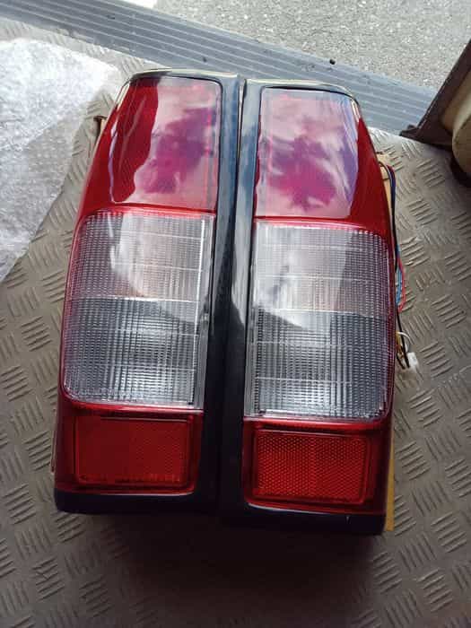 Lampa stop semnal nissan navara