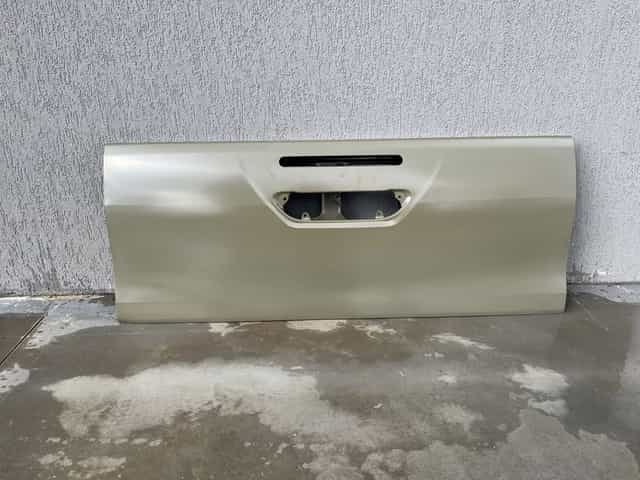 Usa oblon bena Toyota hilux 2015-2023