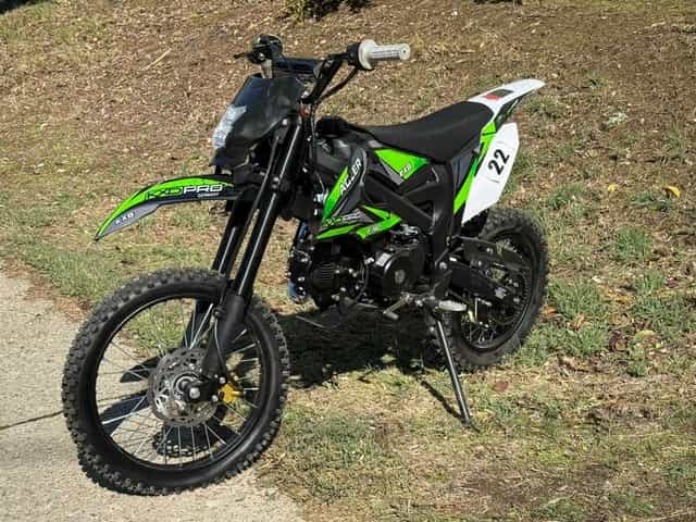 Motocicleta Cross Dirt Bike KXD 140cc Pornire Buton Germania Garantie