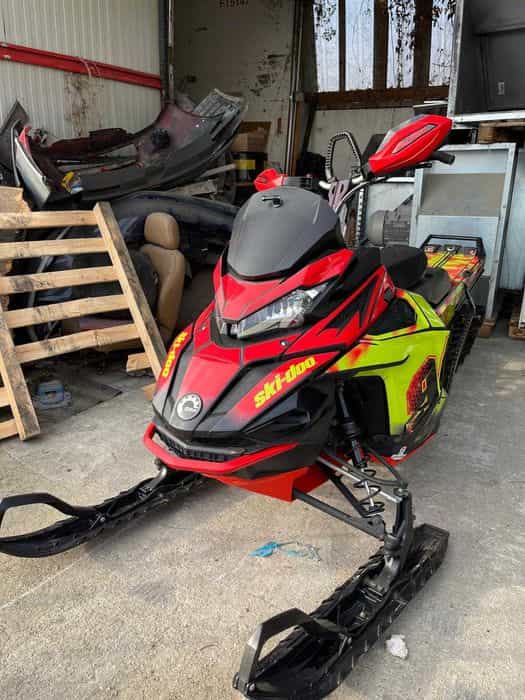 Snowmobil Ski Doo Lynx 850 Boondocker DS 154