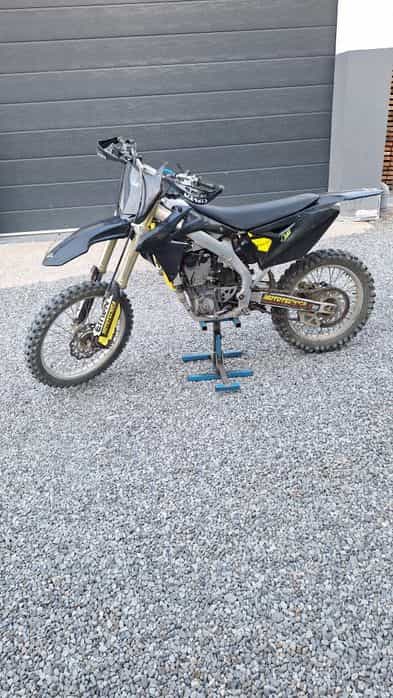 Suzuki rmz 450 injectie 2011