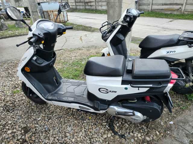 Vand Scuter in 6 rate. 125 cc, ABS, benzina, an 2023, 1650 euro