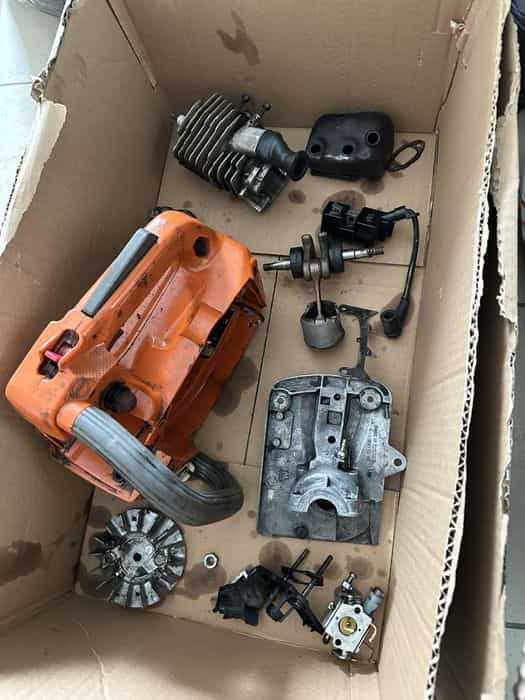 Vand sau schimb piese drujba de o mana Husqvarna 338,toate piesele 250