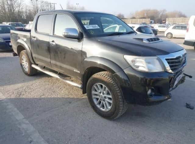 Dezmembrez Toyota Hilux Invincible 3.0 Manuala 2012-2016