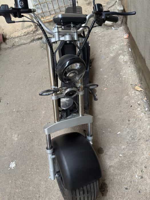 Vand scuter electric