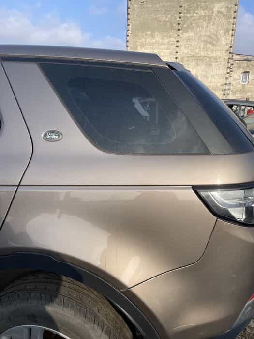 Aripa Stanga Spate Land Rover Discovery 2015