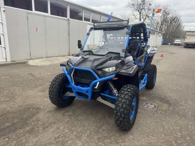 Polaris rzr 1000 cmc