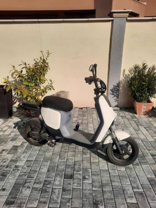 Vând scuter electric