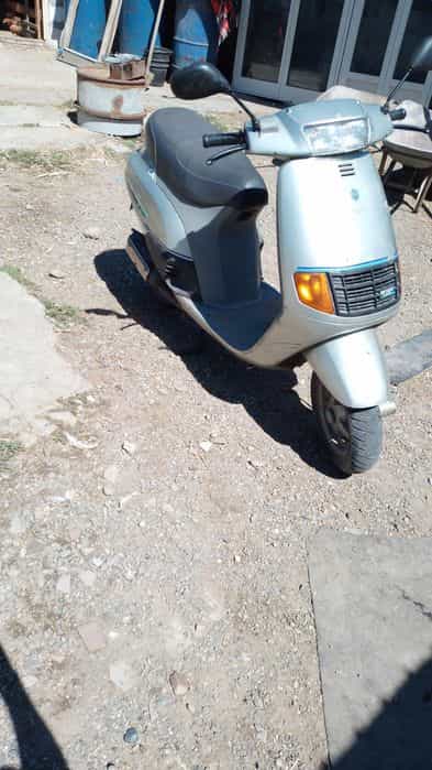 Scuter piaggio quartz liquid cooled 49cc