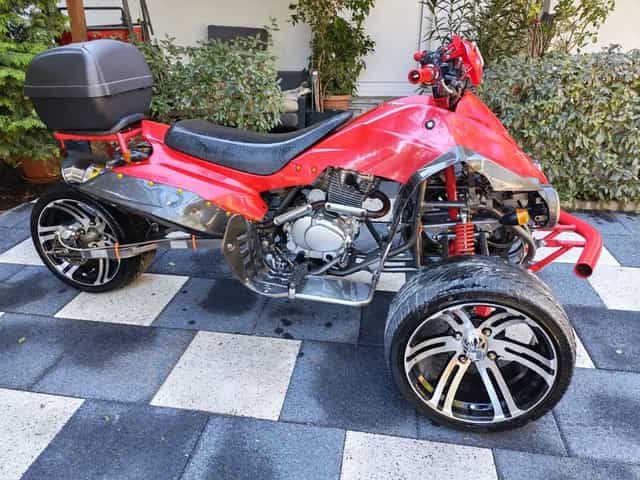 Vând ATV trike de strada