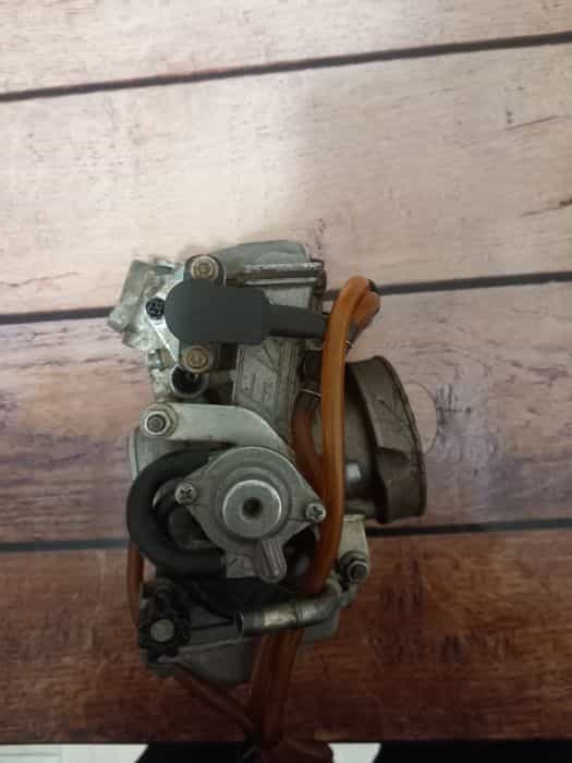 Vând carburator de  ktm 400 4t 2004