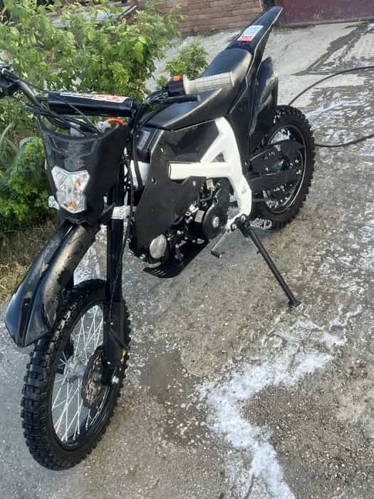 De vanzare moto cross 125