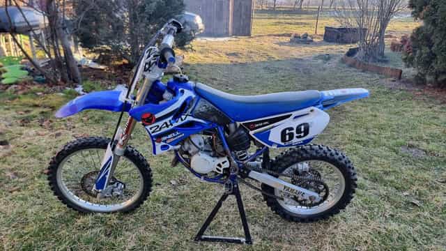 Motocicleta Yamaha YZ 85