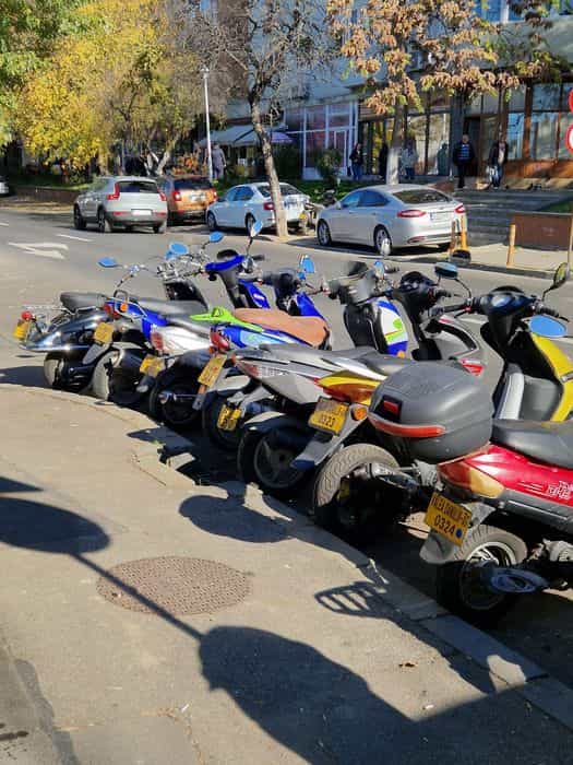 Scutere de închiriat