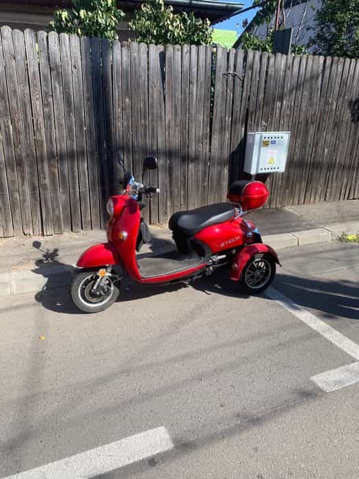 Scuter electric Z-Tech triciclu nou 600 km