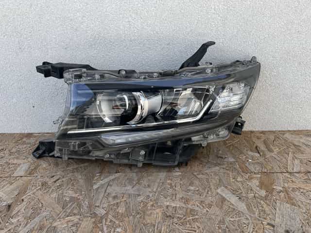 Far stanga Toyota Land Cruiser J150 Facelift Full LED Original Europa