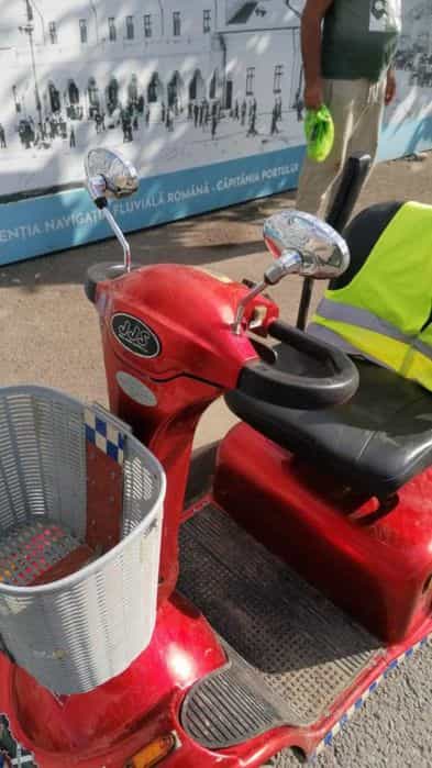 Scuter electric persoane vârstnice