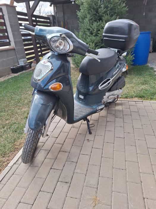 Vand Scutere diferite modele