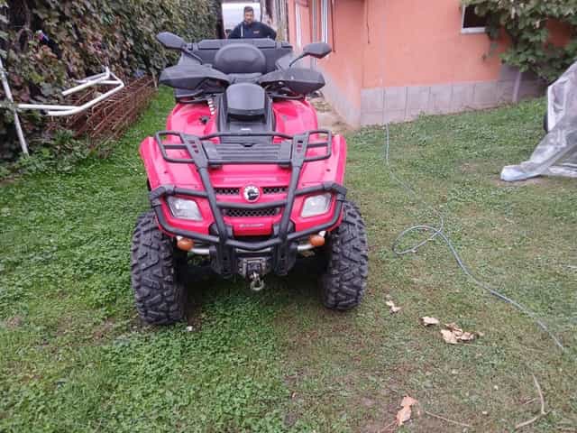 Vând can Am Outlander 800r