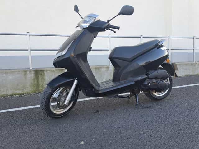 Scuter Peugeot Vivacity 3,  2T, 50cm3. Carte+talon