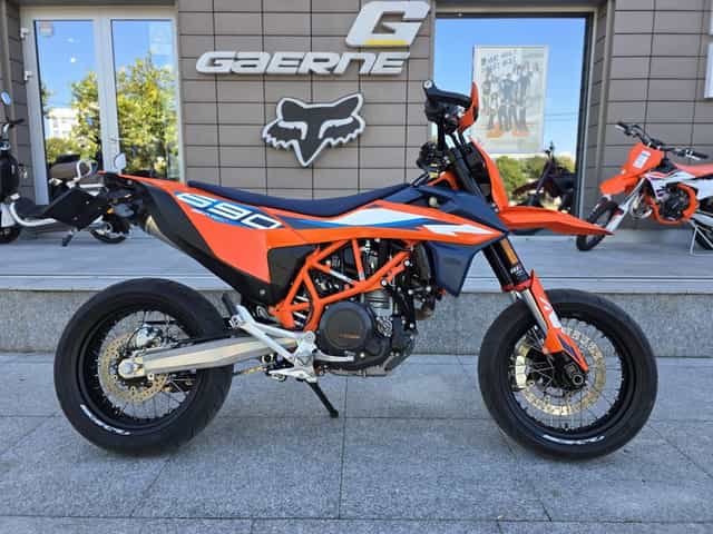 KTM 690 SMC-R 2023 Supermoto