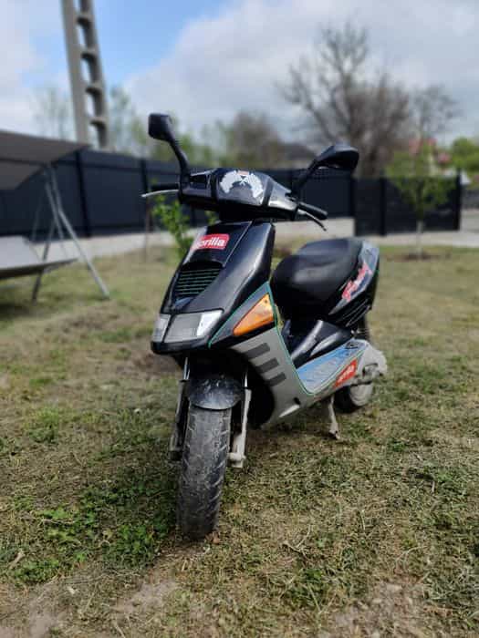 Vând sau Dezmembrez Aprilia SR1